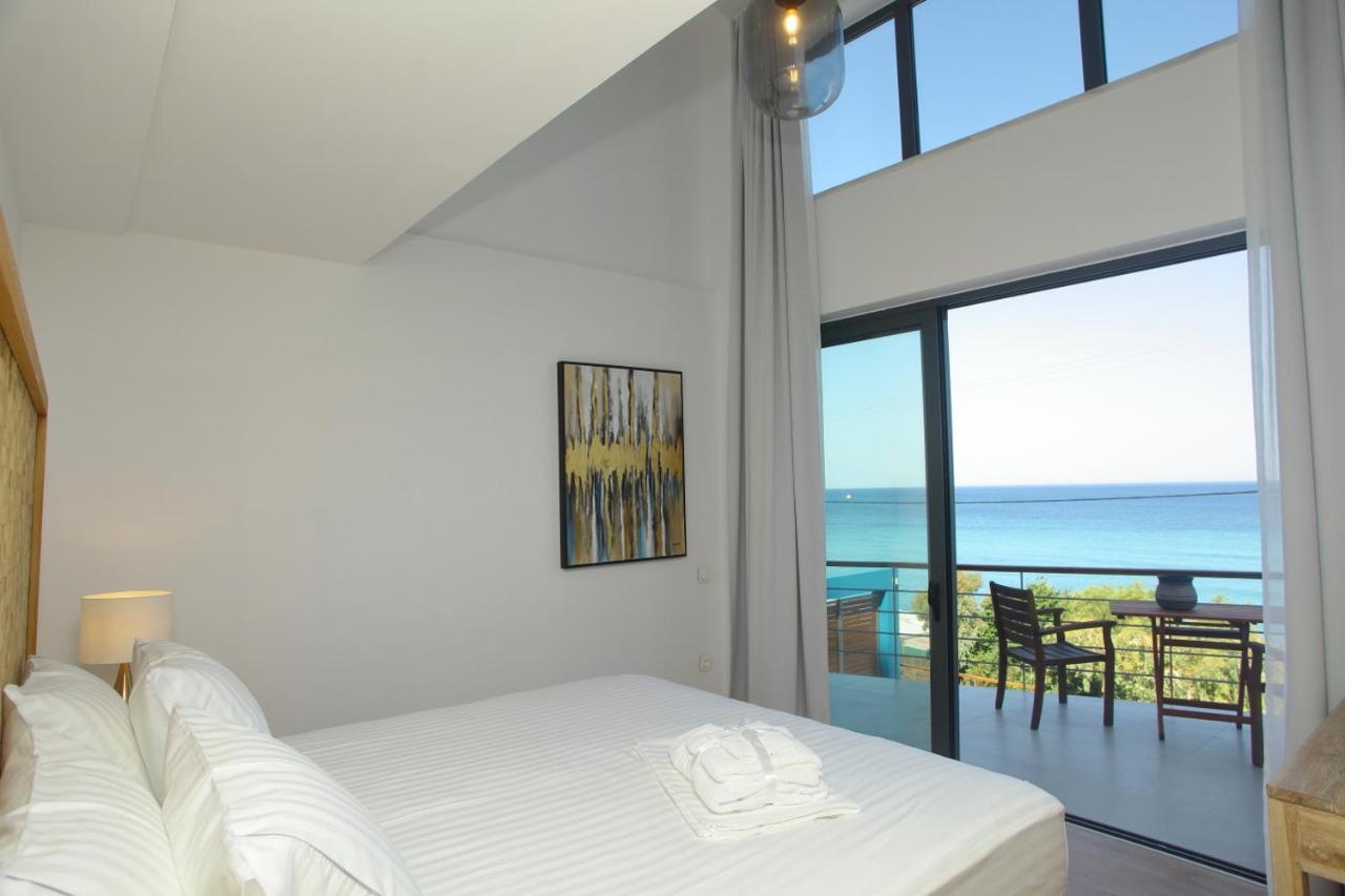 Capro - Milos Bay Villas Agios Nikitas Exterior photo