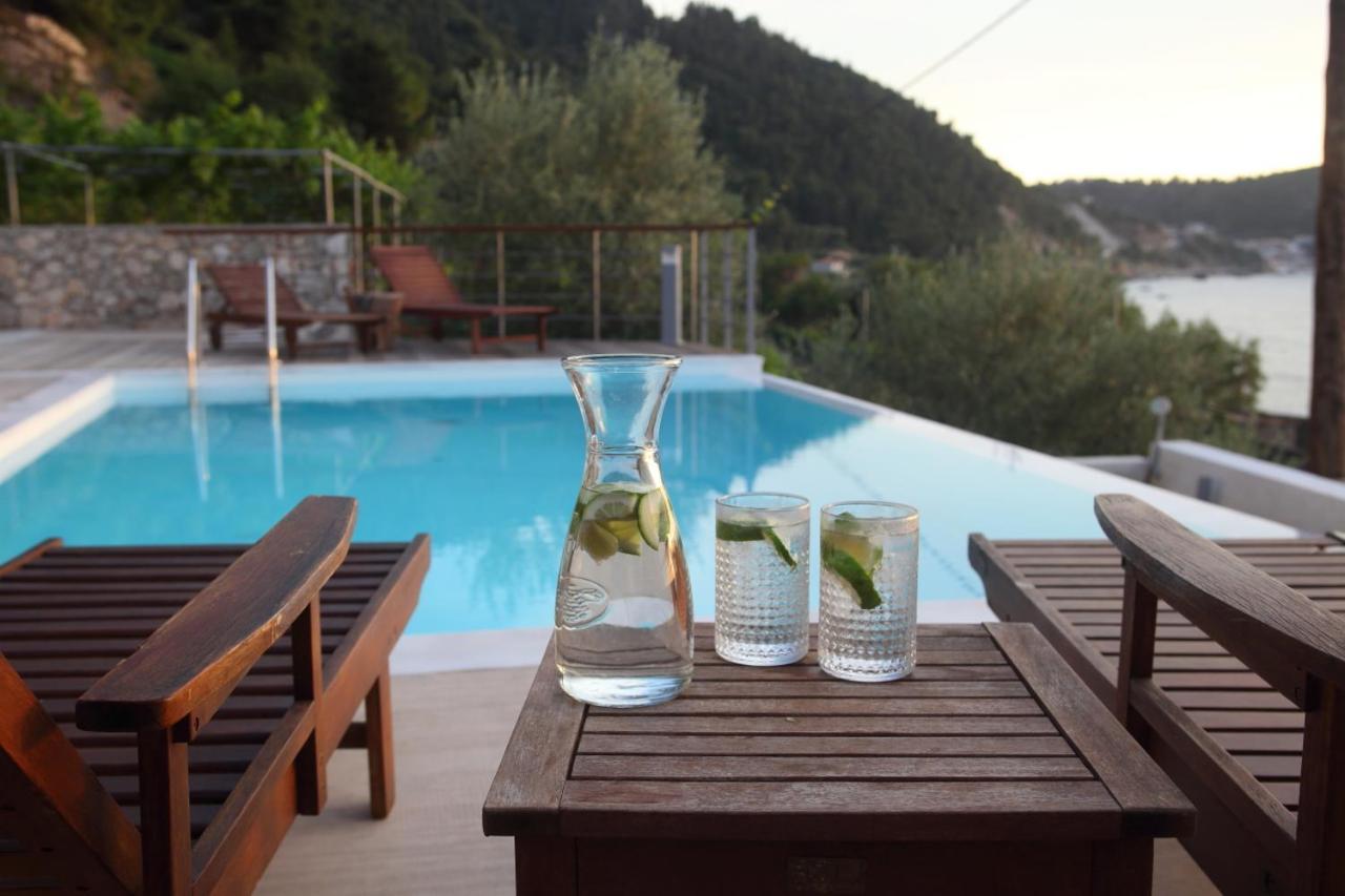 Capro - Milos Bay Villas Agios Nikitas Exterior photo