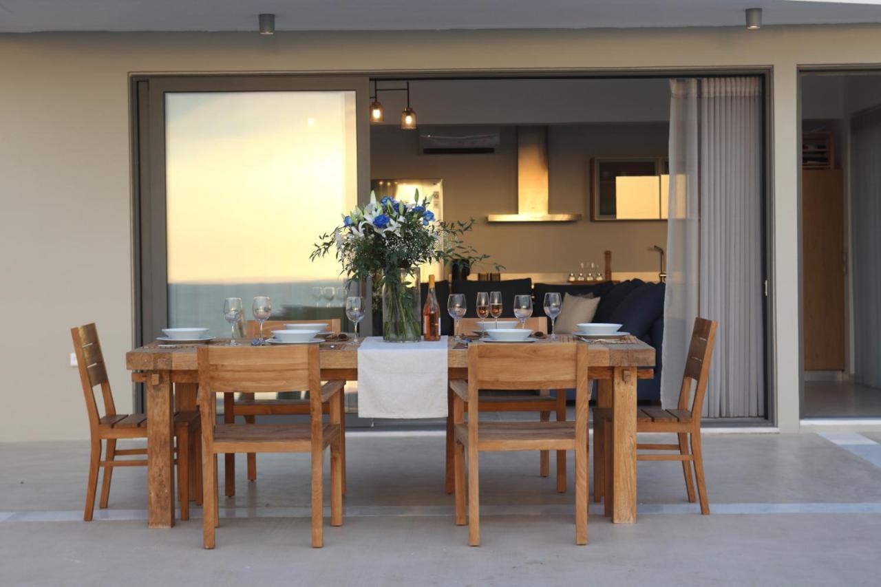Capro - Milos Bay Villas Agios Nikitas Exterior photo